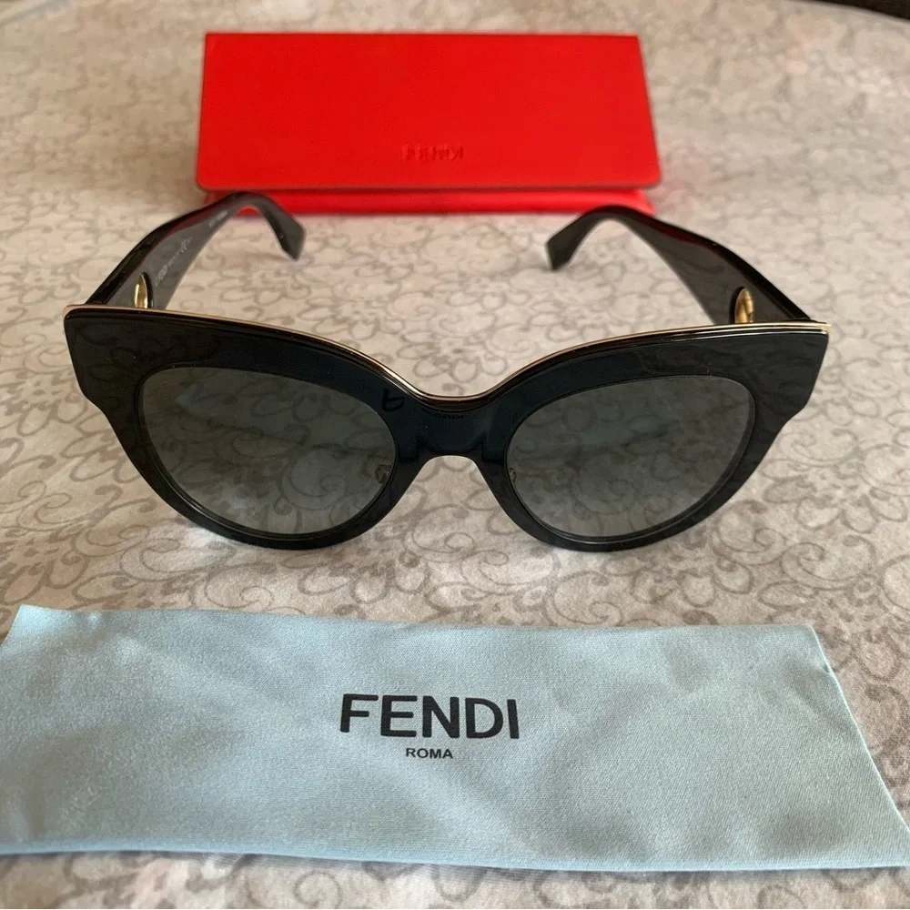 Fendi frame material